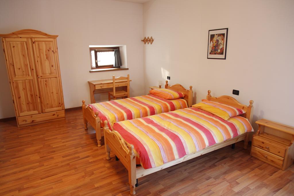 Sentiero Valinis Bed & Breakfast Fanna Стая снимка