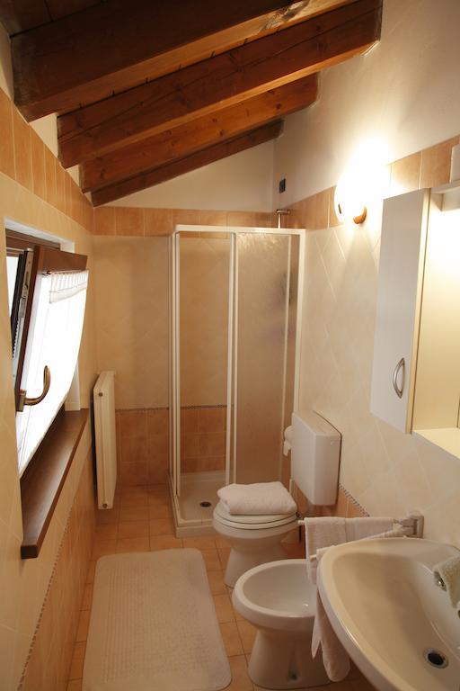Sentiero Valinis Bed & Breakfast Fanna Стая снимка